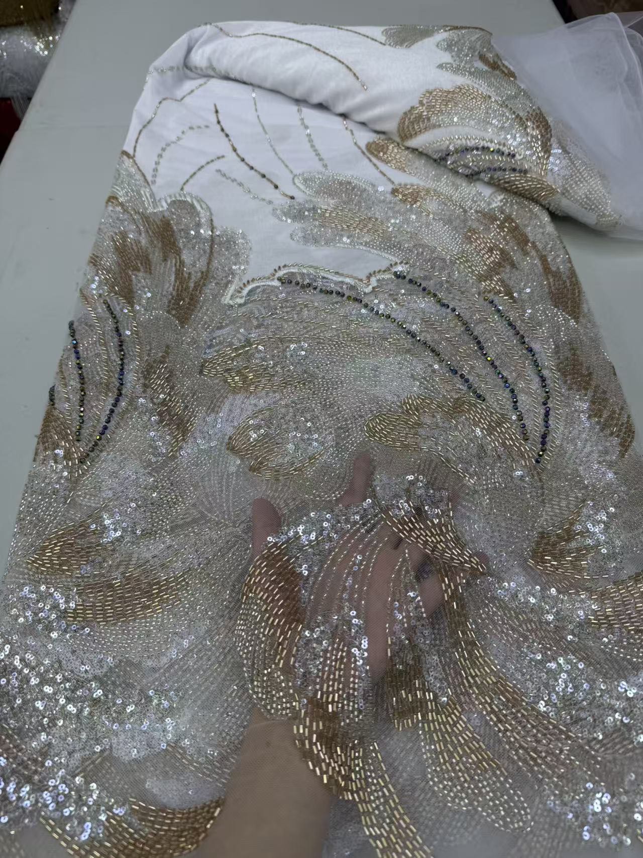 Sewing Velvet Fabric - 2026年アフリカ産フランス風スパンコールビーズ付きチュールレース生地、豪華なナイジェリア産ベルベット刺繍レース生地、ウェディングドレス縫製用