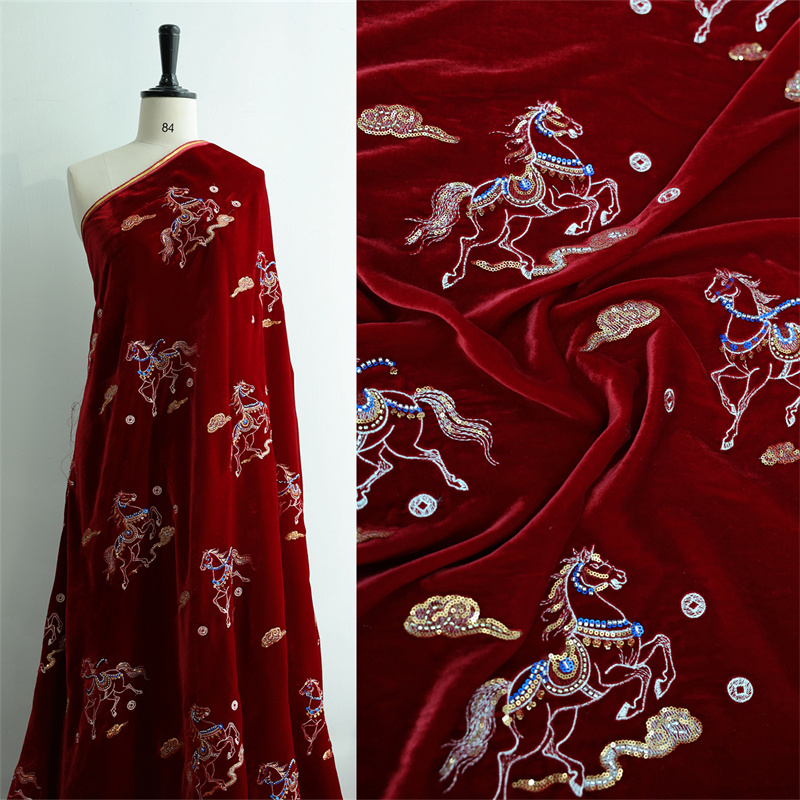 Sewing Velvet Fabric - 秋/冬厚手シルクベルベットネイルビーズ刺繍サテンコートベストファッションデザイナーシルク生地135幅DIY縫製材料