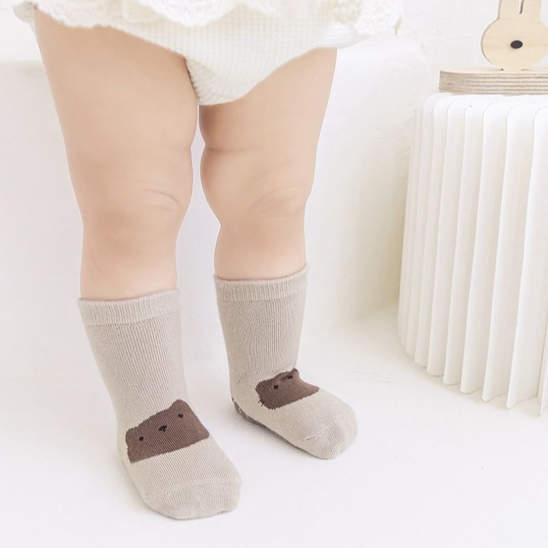 ベビー滑り止めフロアソックス コットン製 暖かいソフトソール - Gripper Foot Walking のレビューと価格