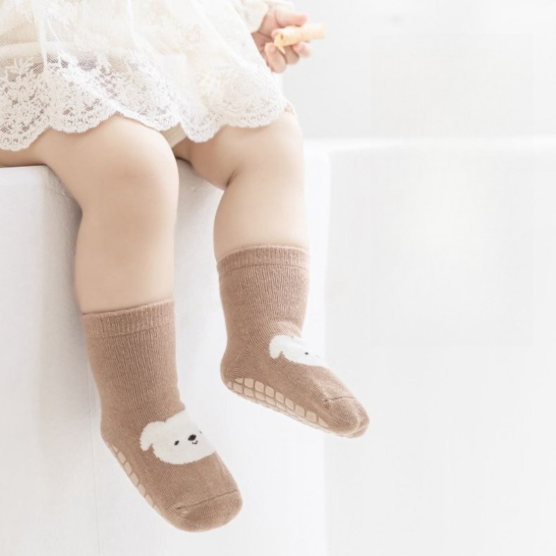 ベビー滑り止めフロアソックス コットン製 暖かいソフトソール - Gripper Foot Walking のレビューと価格