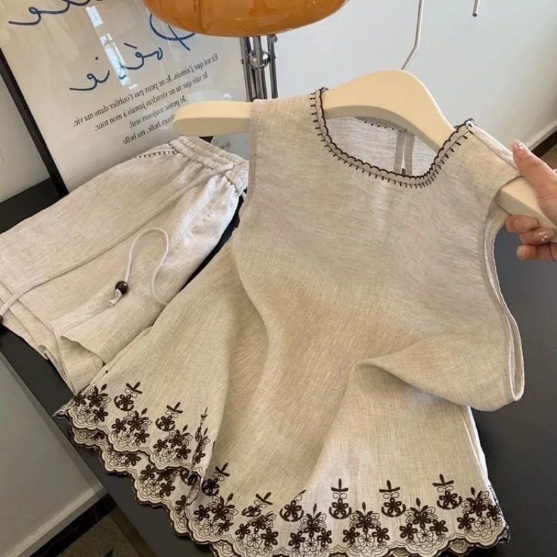 シンプルなオールドマネースタイルの綿麻ヘビーインダストリー刺 - Sewing Vest のレビューと価格