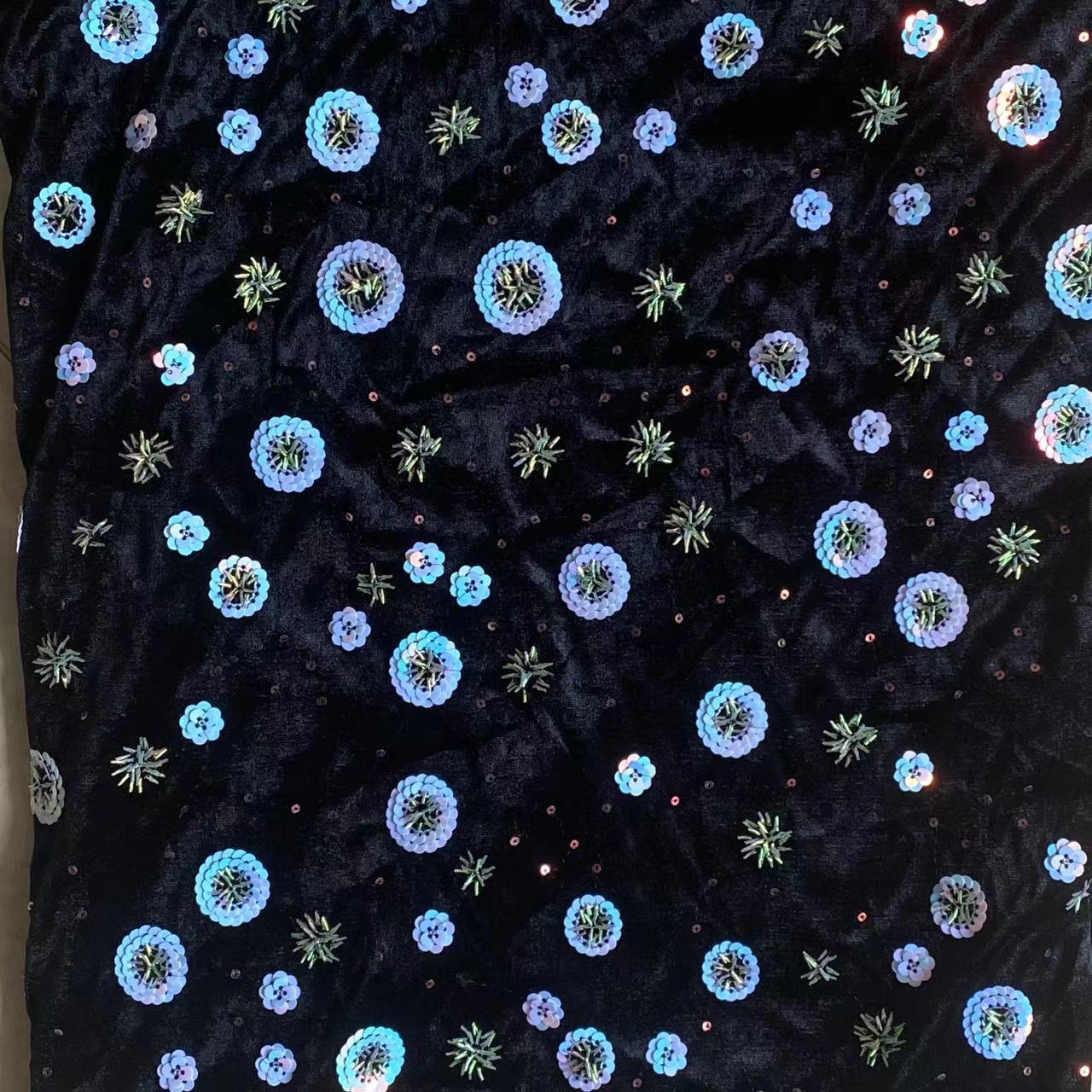 ベルベットロールビーズチューブゴールド刺繍生地縫製パフォーマ - Sewing Roll のレビューと価格
