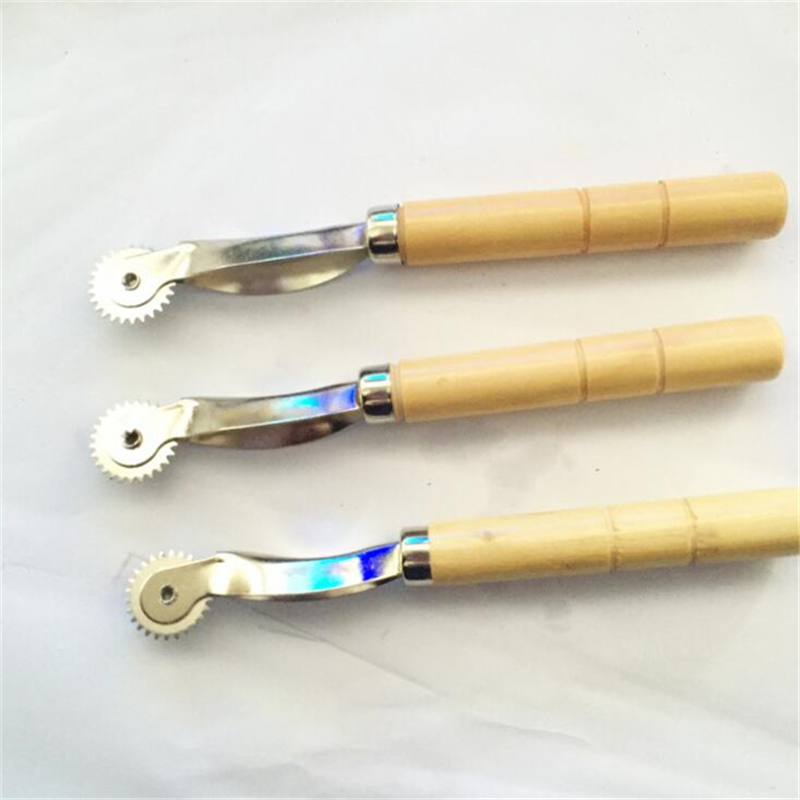 実用的な縫製ツールキットアクセサリー、鋸歯状エッジパターン、 - Tailor Chalk Marker のレビューと価格